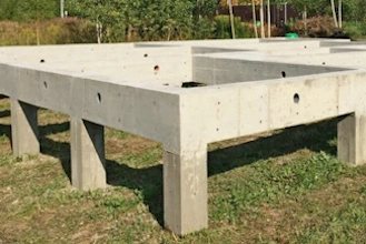 Опалубка для свайно-ростверкового фундамента на объекте